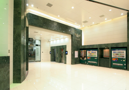 �{�H���сi�������E�X�܁jPLAZA���l�X02
