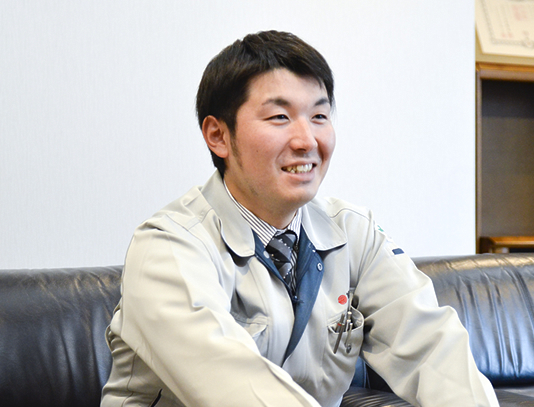 吉山 諒一